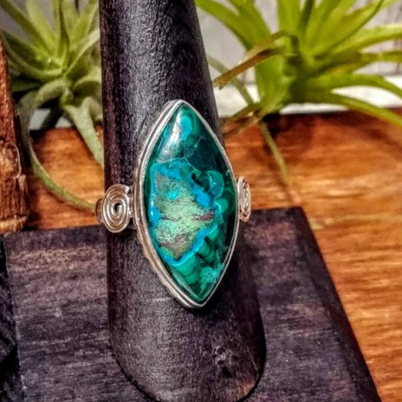 The Girl With Kaleidoscope Eyes Jewelry - Malachite in Chrysocolla Ring